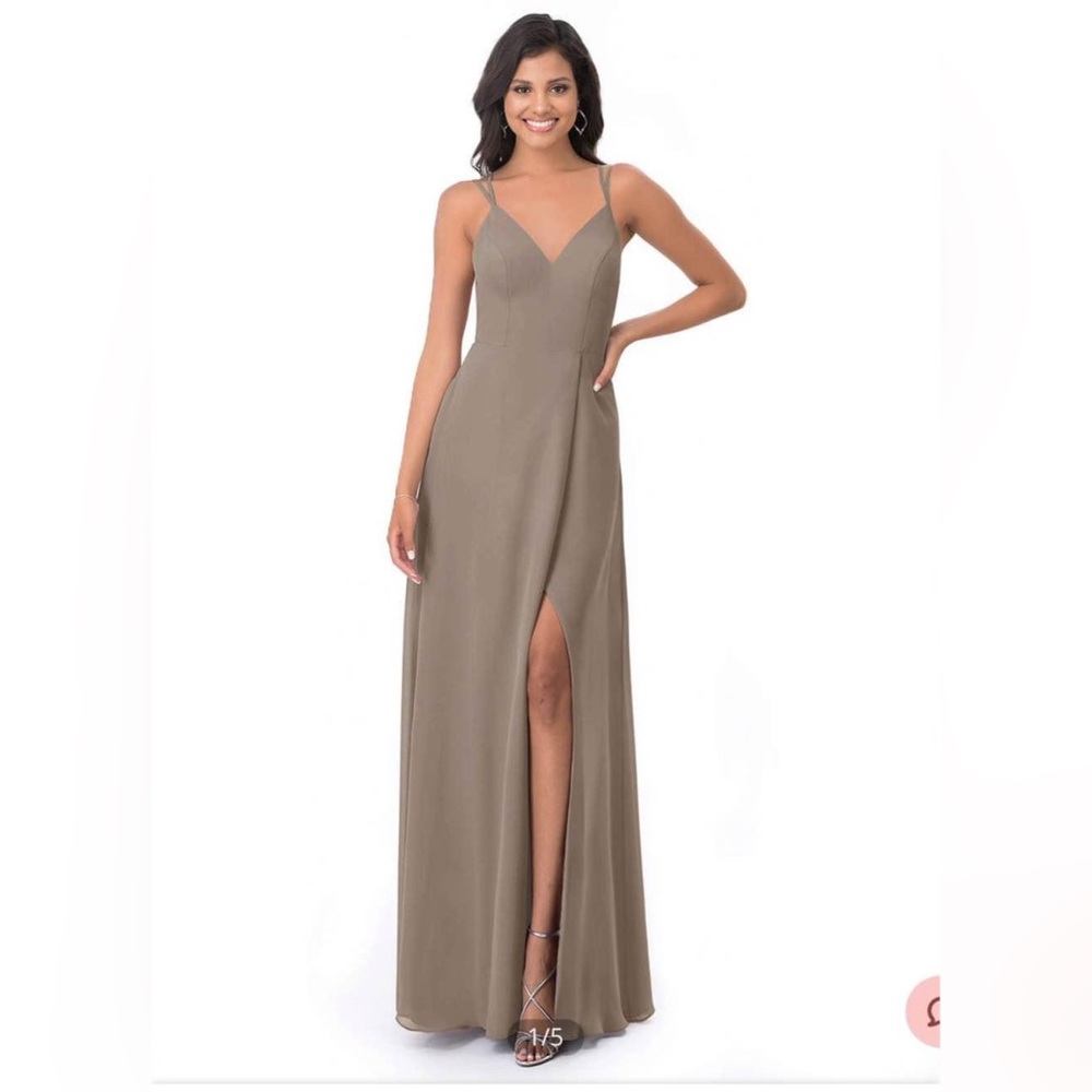 NWT AZAZIE Anna taupe A-Line Chiffon Dress maxi gown V-neck leg slit size 0
